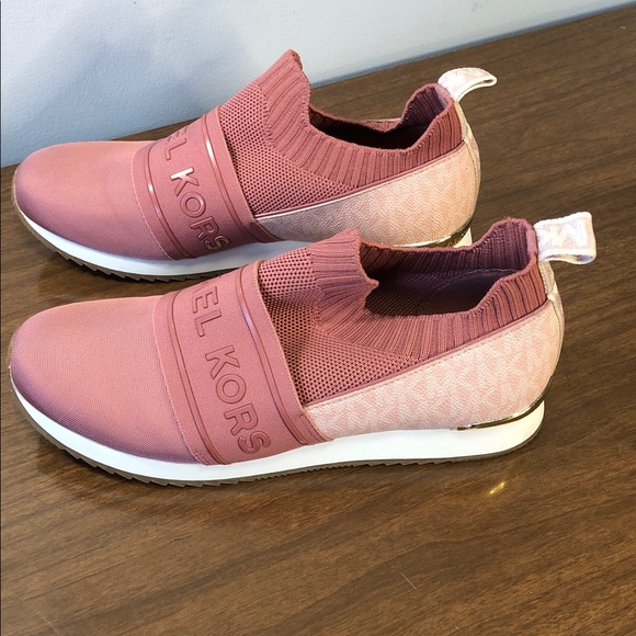 Michael Michael Kors Trainer Sneakers NWOT - Picture 3 of 14